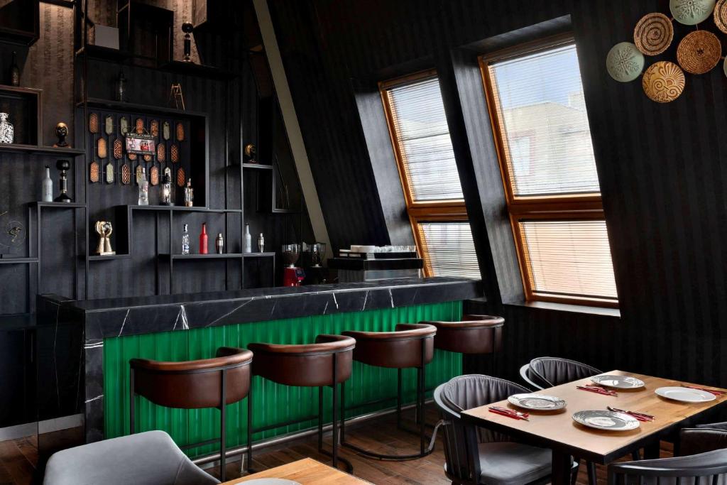 Posezení v ubytování Ramada by Wyndham Budapest City Center