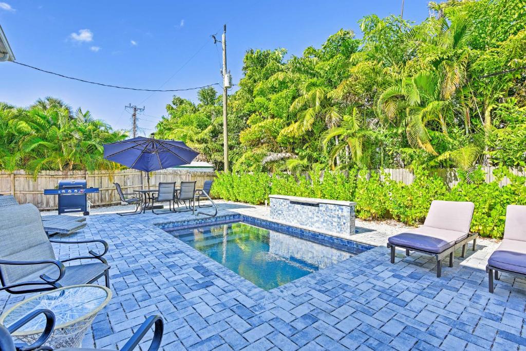 Luxe Anna Maria Island Escape with Private Pool, Holmes Beach (updated