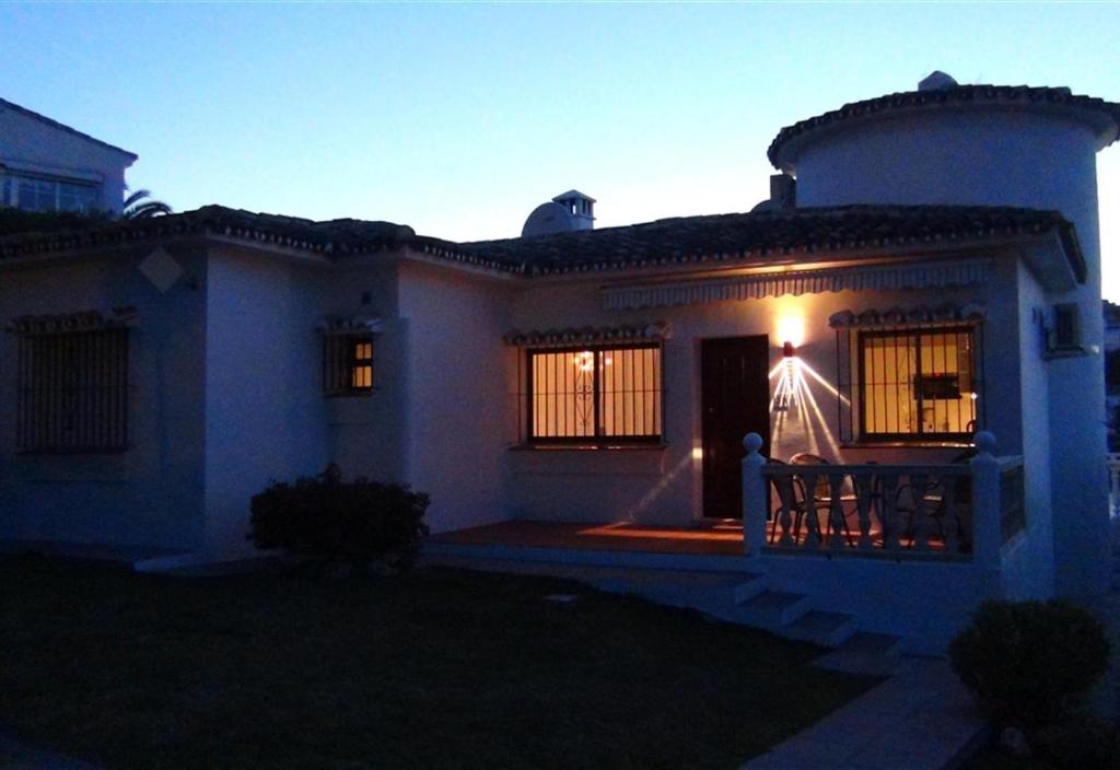 Fotografia z galérie ubytovania Villa with pool near Fuengirola v destinácii Mijas Costa