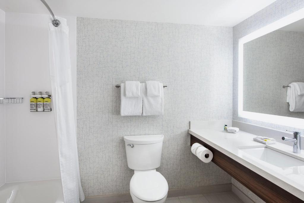 Holiday Inn Express Hotel & Suites Saskatoon by IHG - Resim 44