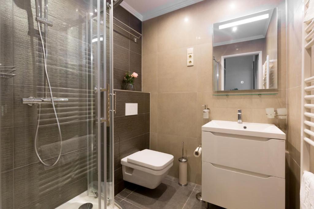 Kúpeľňa v ubytovaní Luxury Dream Home at The Basilica 3BR/2BATH