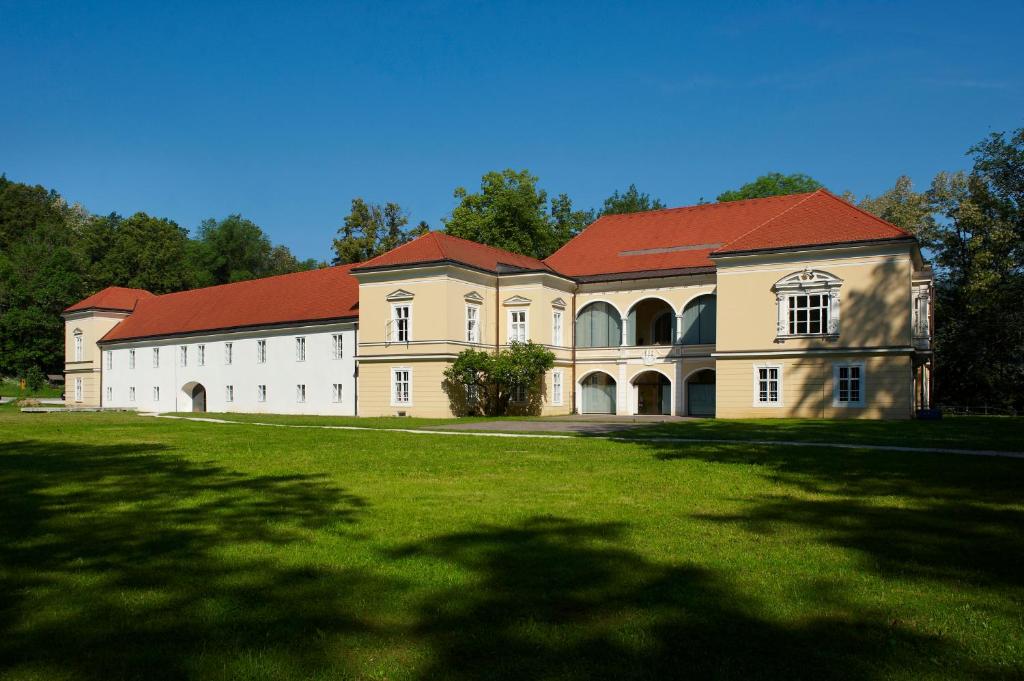Budova, kde se vila nachází
