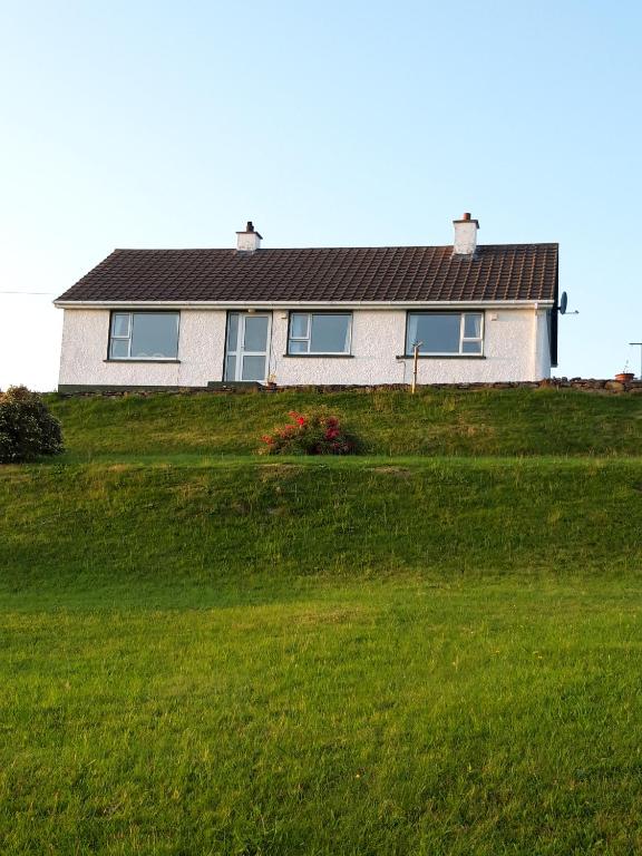Maggie's House, Glenties (updated prices 2024)