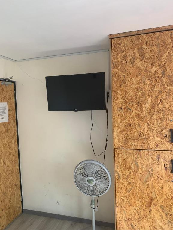TV a/nebo společenská místnost v ubytování Hostal Hidalgo