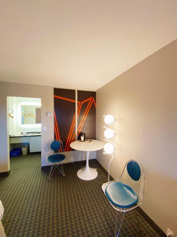 Howard Johnson by Wyndham Gravenhurst - Chambre Queen Avec Deux Lits Queen - Non-fumeur