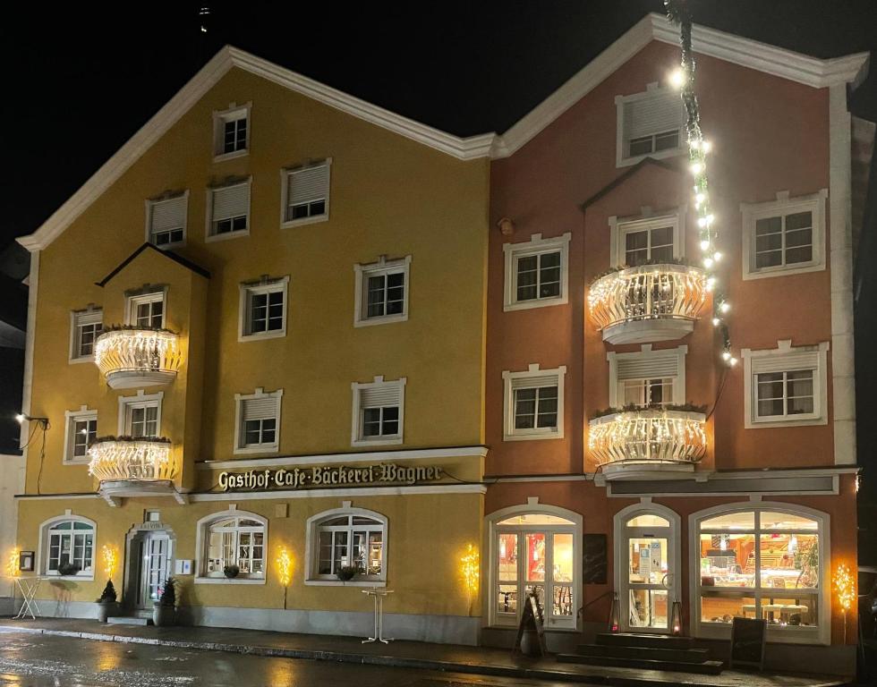 El edificio en el que está la posada