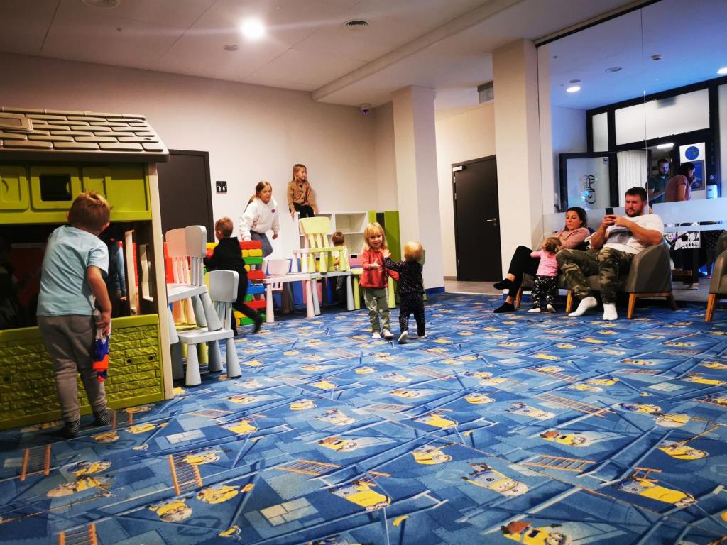 Goście zatrzymujący się w obiekcie Apartament Czarna Góra TIGNES 4 Sienna