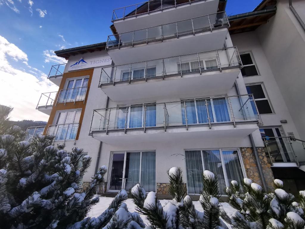 Budynek, w którym mieści się apartament