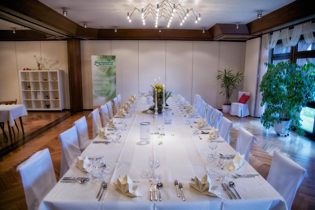 Restaurace v ubytování Hotel Zur Schmiede