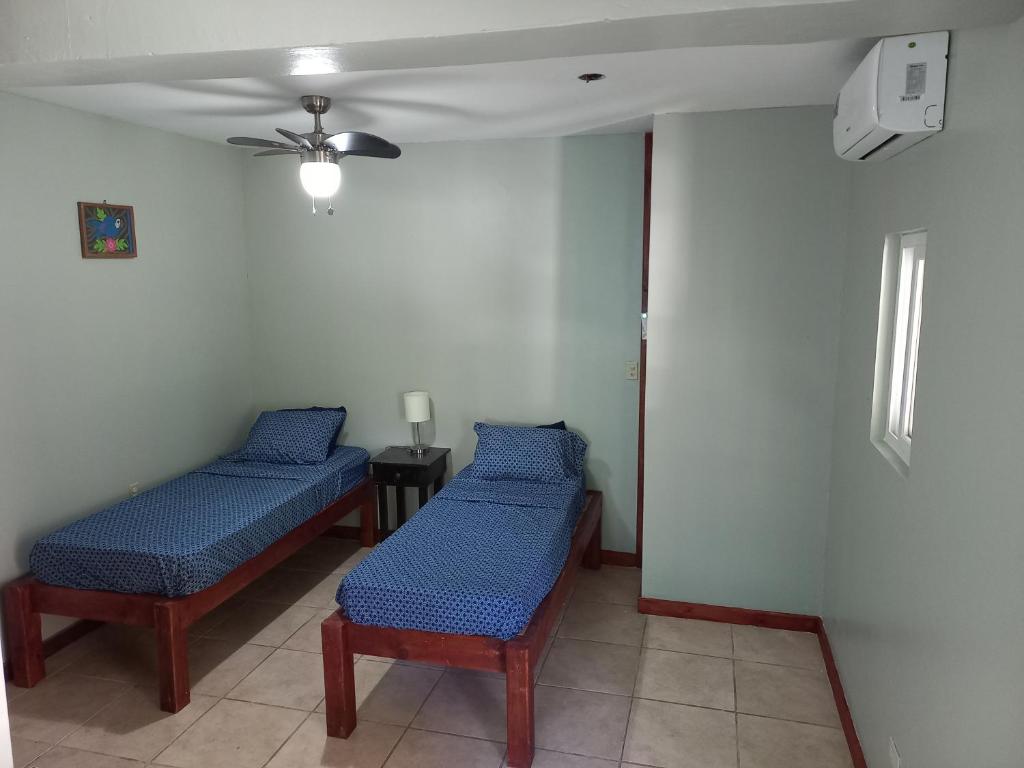 Fotografie z fotogalerie ubytování Roatan Backpackers' Hostel v destinaci Sandy Bay