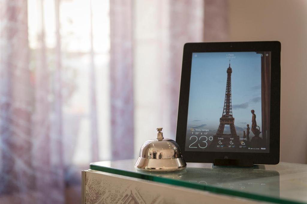 Hotel Ariane Montparnasse by Patrick Hayat - Resim 44