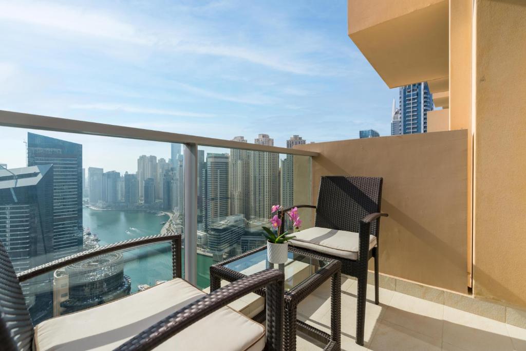 A balcony or terrace at Stay by Al Ghurair Holiday Homes - Address Dubai Marina Residence