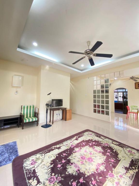Family Homestay - Casa De Tres Dormitorios