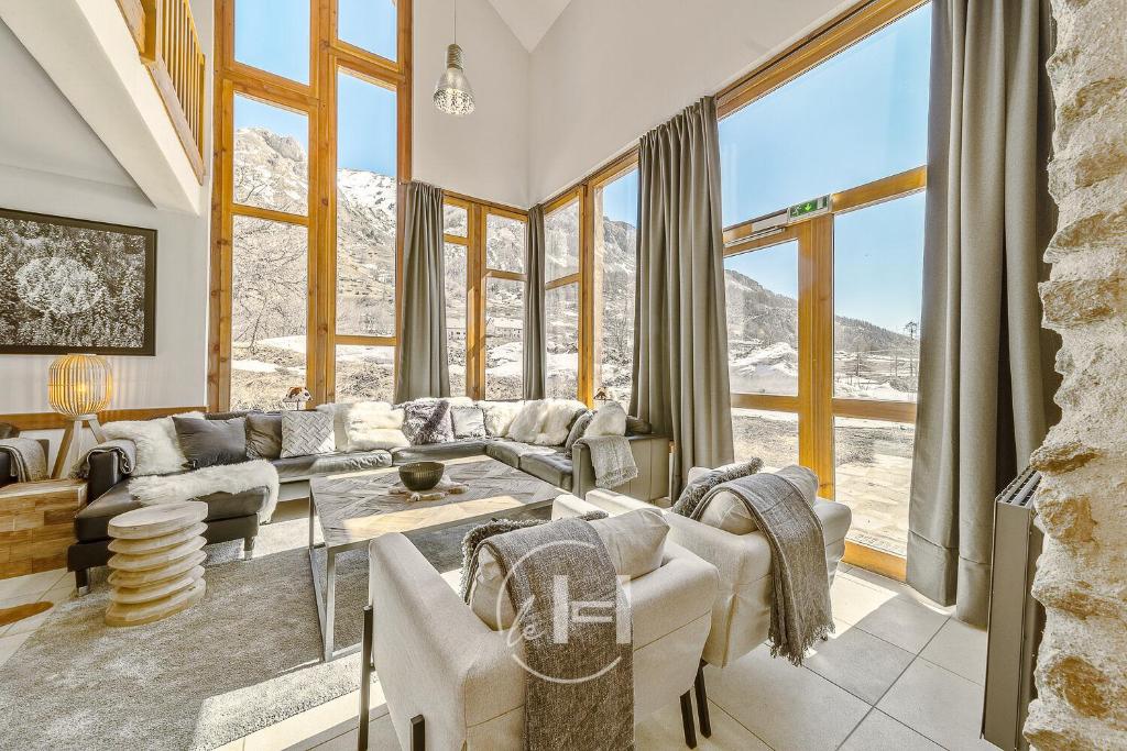 Χώρος καθιστικού στο Le Fontenil - domaine de Serre Chevalier - 10 à 20 personnes