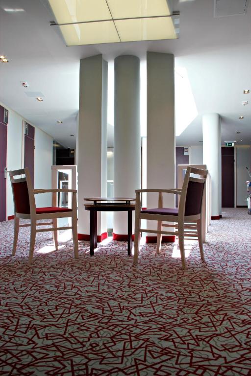 Posedenie v ubytovaní Szent Gellért Hostel