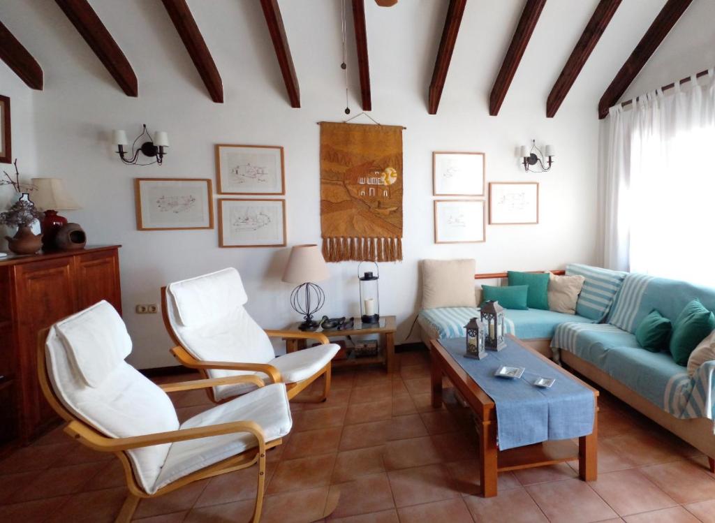 Posezení v ubytování Chalet Nº 7 Tajinaste