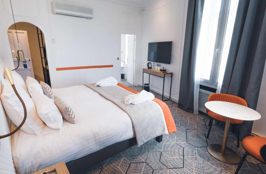 Oceania Hôtel d'Anjou Angers - Deluxe Room