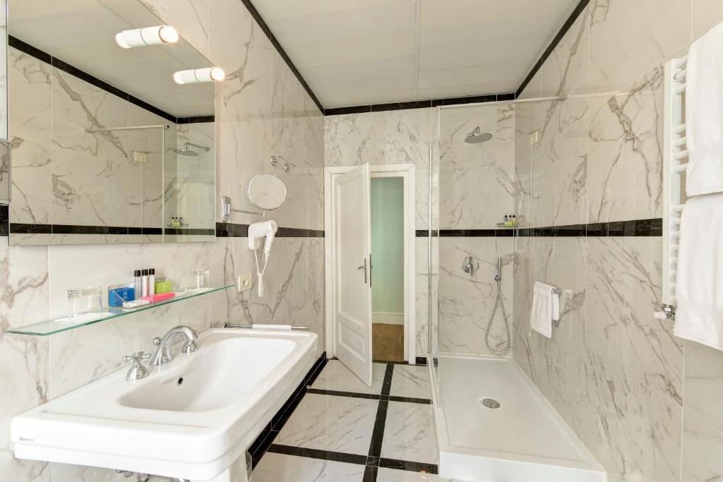 Koupelna v ubytování Hotel Quirinale