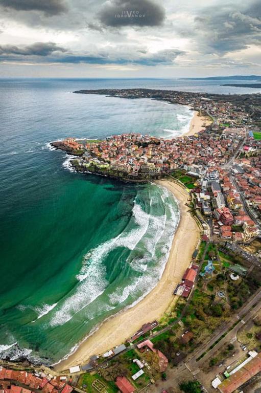 an aerial view of a beach and the ocean at Sozopol Dreams apartman 35 in Sozopol