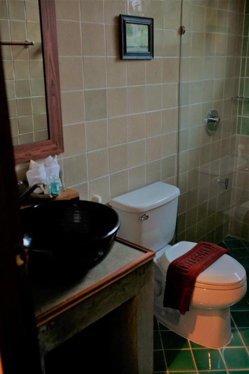 Koupelna v ubytování Baan Hanibah