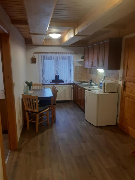 Kuchyň nebo kuchyňský kout v ubytování Apartmány Roudnice