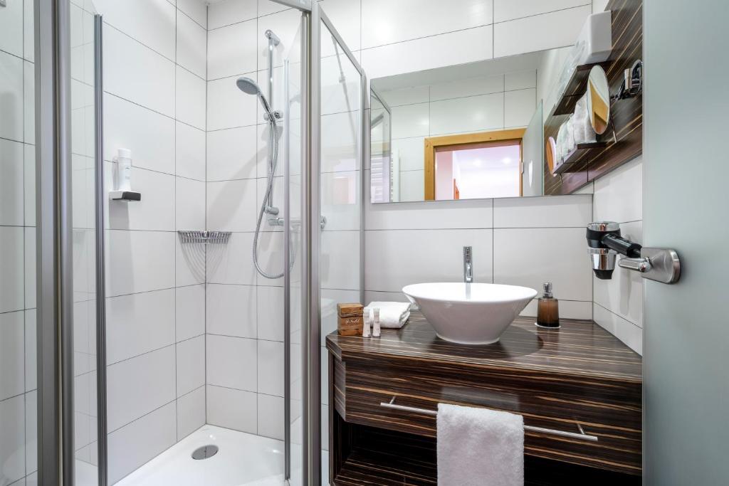 Hüttenhof - Wellnesshotel & Luxus-Bergchalets - Adults only - Chambre Double - Nid Douillet