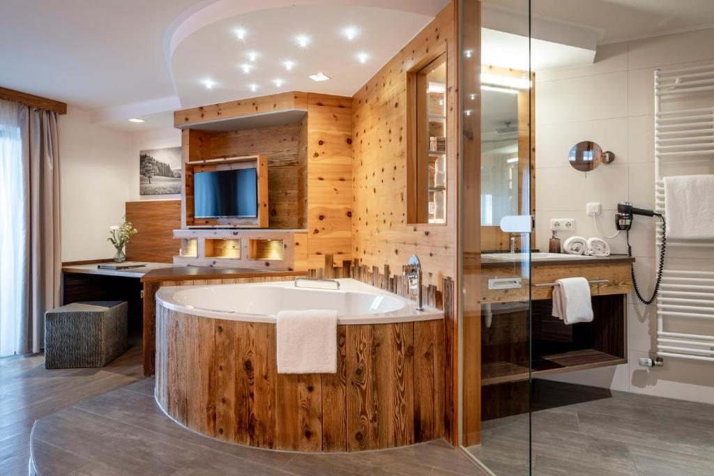 Hüttenhof - Wellnesshotel & Luxus-Bergchalets - Adults only - Chambre Double De Luxe - Harmonie