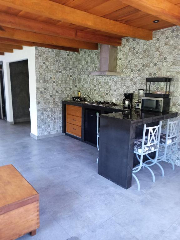 Kuchyň nebo kuchyňský kout v ubytování Mazamitla Pinos del Rio