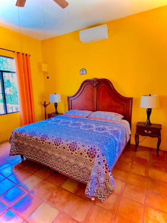 Catrina & Diego - King Room