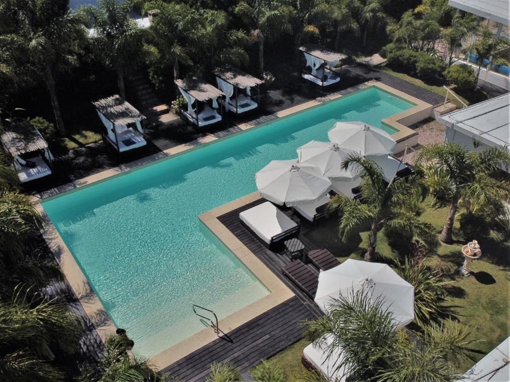 Bazén v ubytování Skyblue Apart Hotel Punta Colorada nebo v jeho okolí