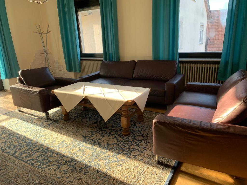 Ein Sitzbereich in der Unterkunft Landgasthaus Klosterhof