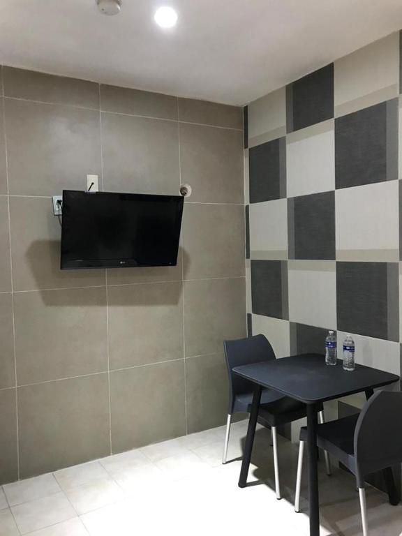 Terracota Corner Rooms