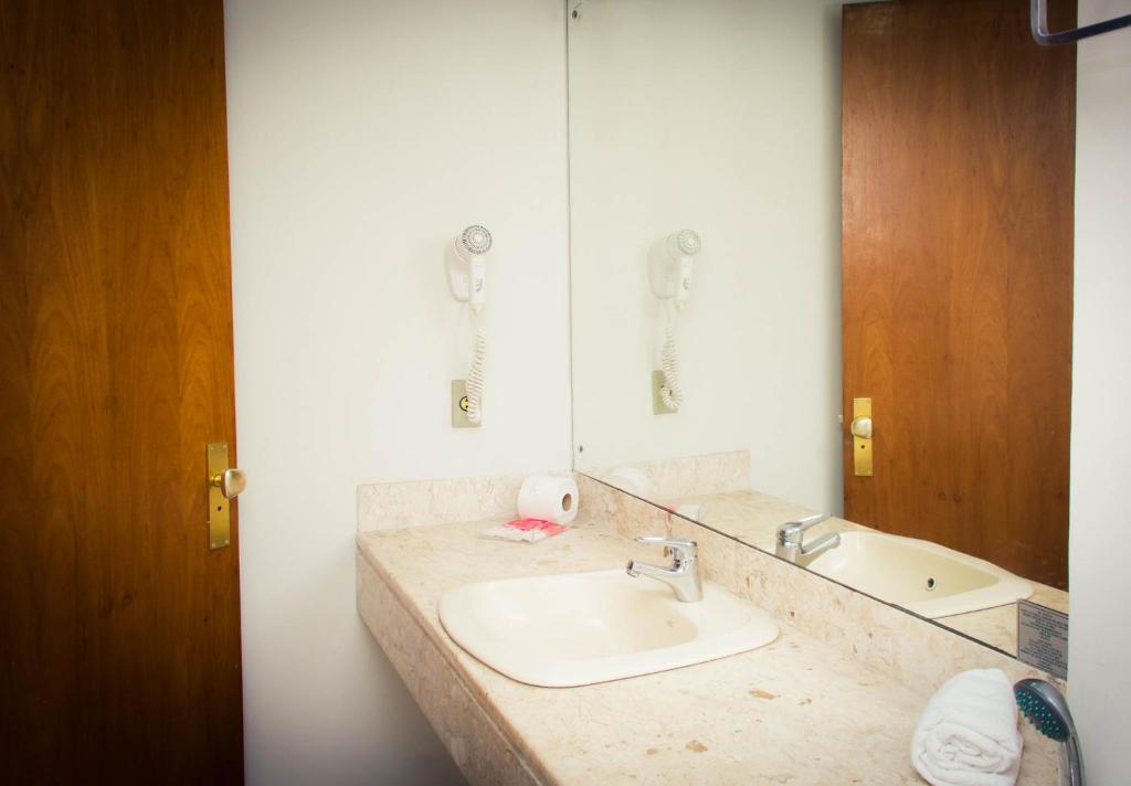 Embaixador Hotel & Centro de Eventos by Fast10 - Junior Suite