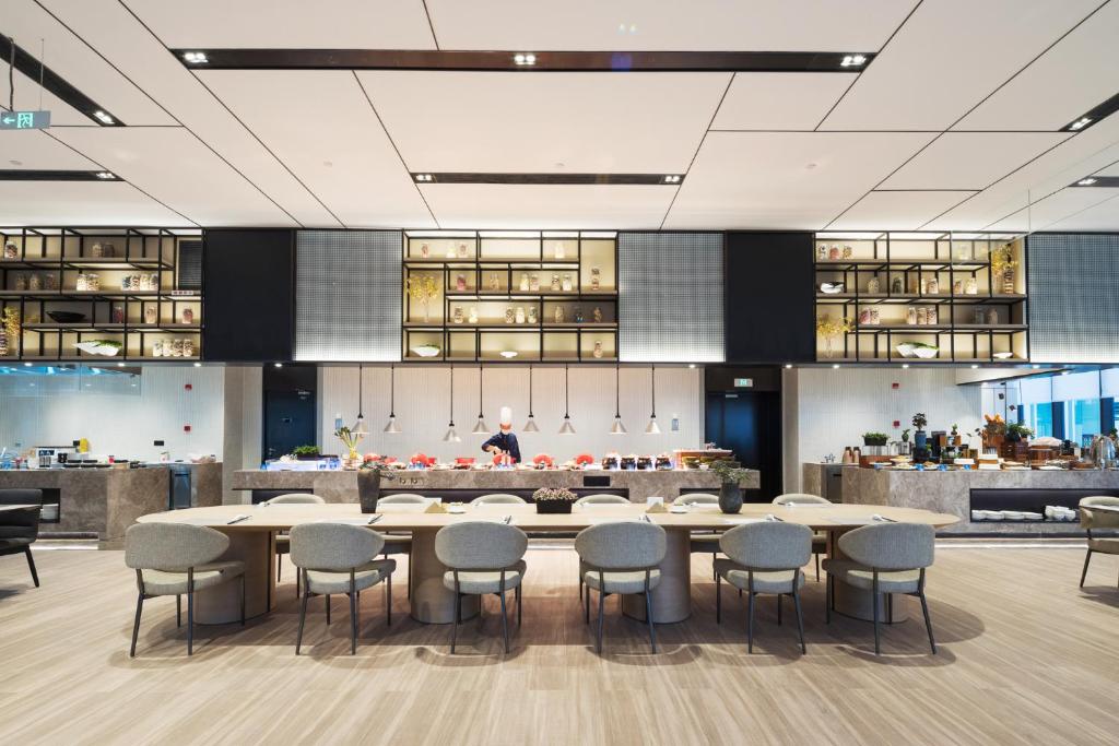 南京金融城辉盛名致公寓酒店餐厅或其他用餐的地方