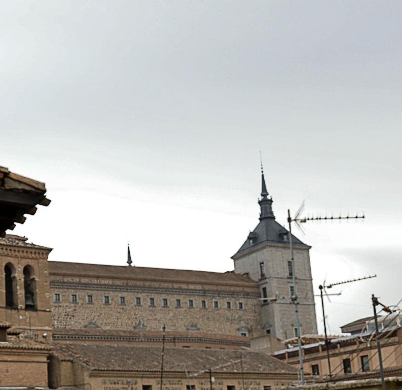 Apartamentos Turísticos Toledo photo