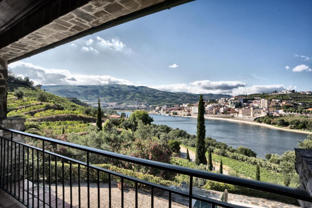 A balcony or terrace at Villa dos Pingueis