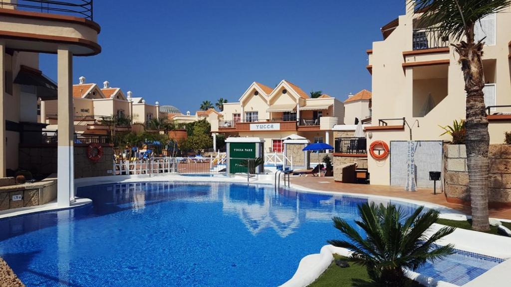 Yucca Park 39 - One Bed with pool view, Adeje – Precios ...