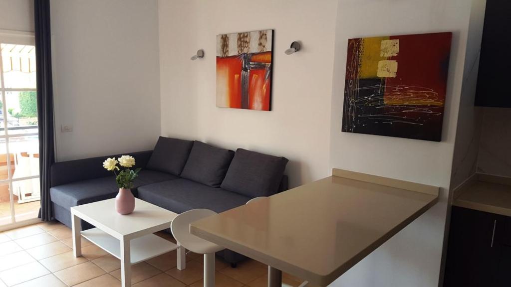 Yucca Park 39 - One Bed with pool view, Adeje – Updated 2022 ...