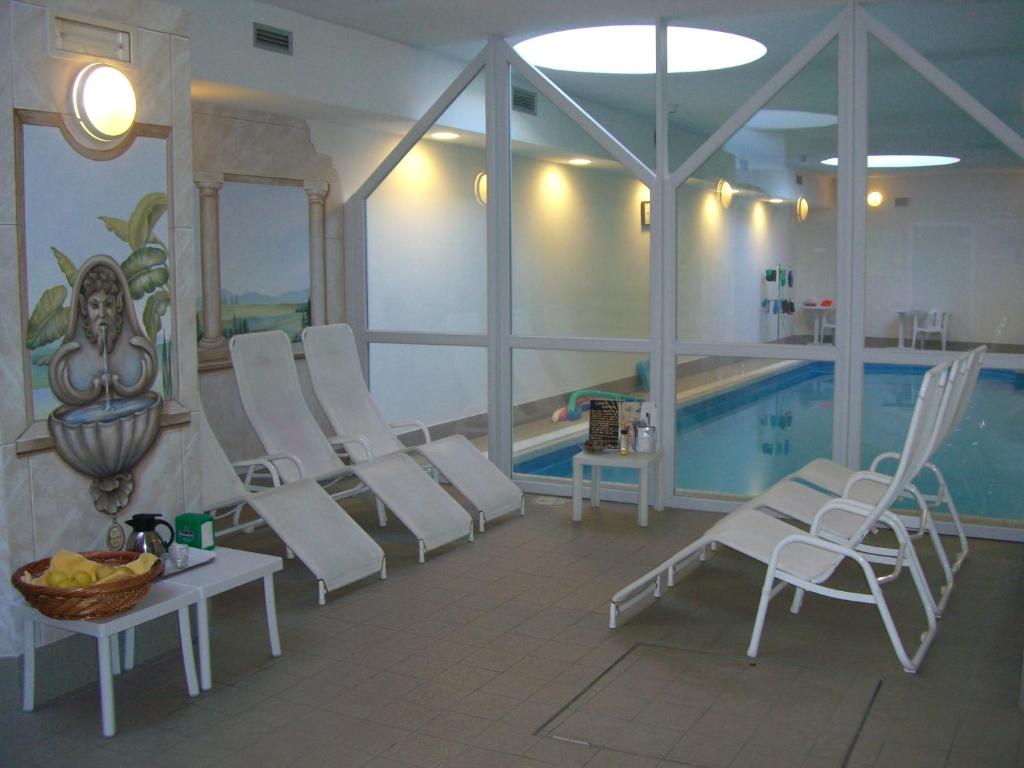 Bazén v ubytování Hotel Olimpic nebo v jeho okolí