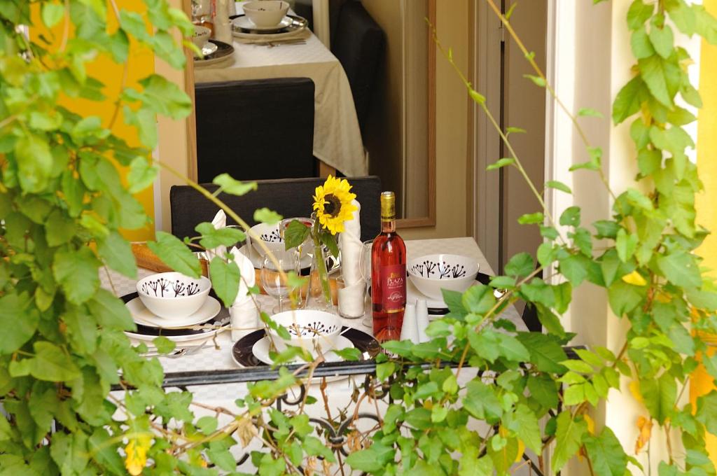 Les Patios du Marais 1 - One-Bedroom Apartment C1G Crossover
