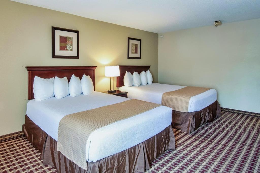Days Inn & Suites by Wyndham Johnson City - Deluxe Kamer Met 2 Queensize Bedden, Niet-roken