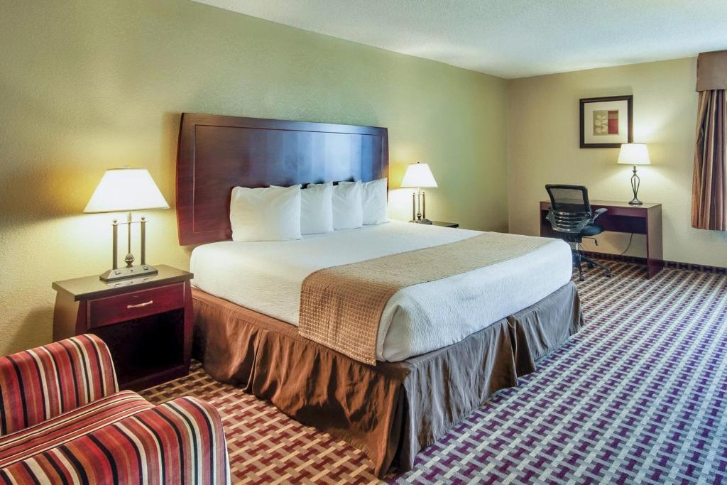 Days Inn & Suites by Wyndham Johnson City - Studiosuite Met Kingsize Bed - Niet-Rokers