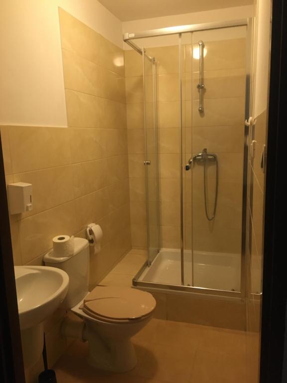 رزرو هتل و هاستل، خانه فرانسیسکن سان آنتونیو, 09197245267