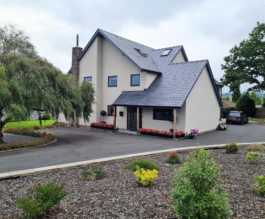 Camden Lodge B&B Brecon.