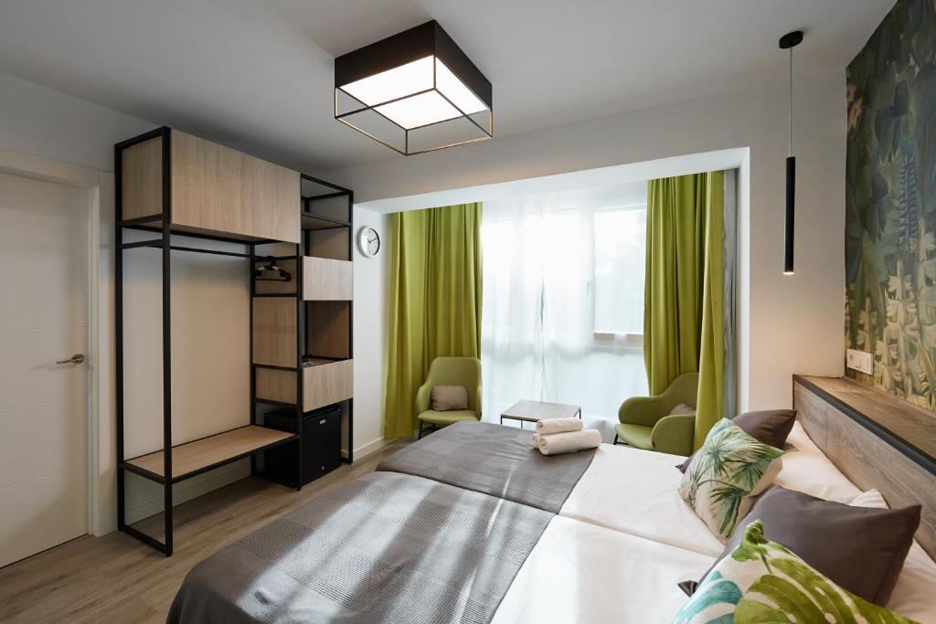 Enmathi Alicante Benalua - Resim 24