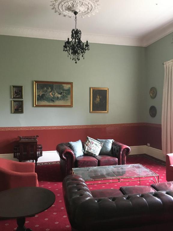 Posezení v ubytování Toorak Manor Hotel