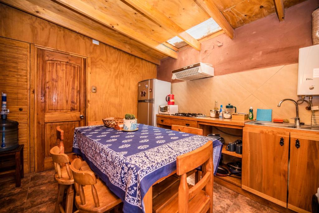 Kuchyň nebo kuchyňský kout v ubytování Incahuasi Travelodge