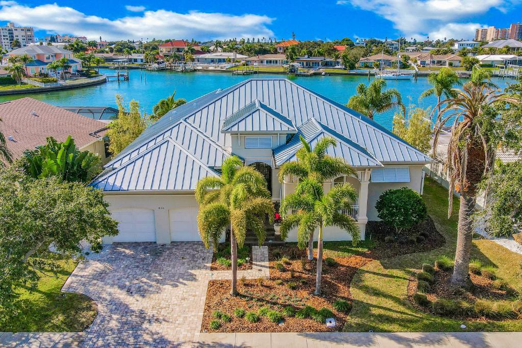 Island Estate Waterfront Villa, Clearwater Beach (updated prices 2024)