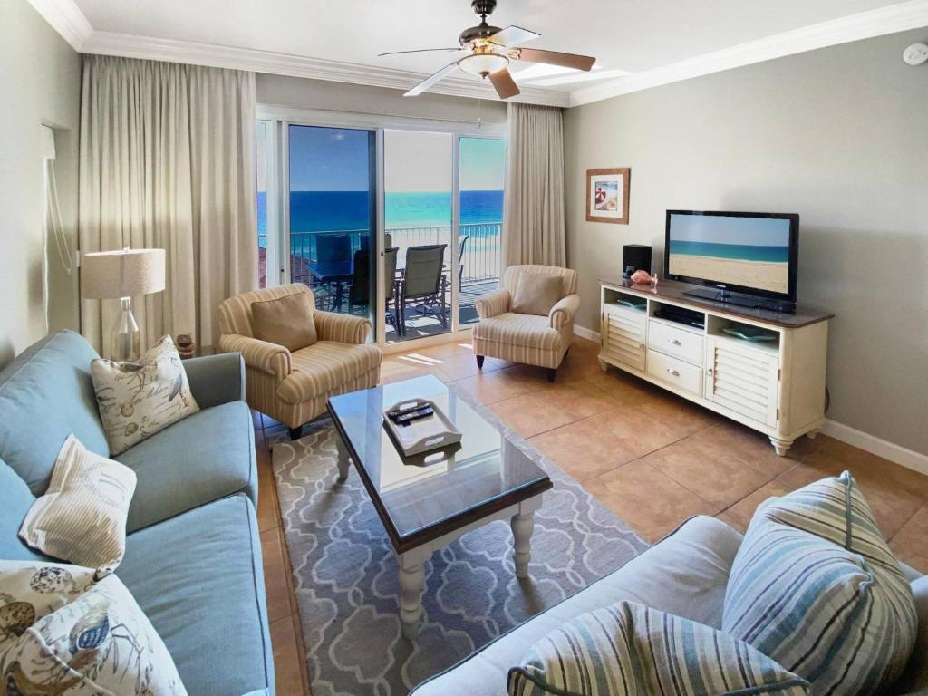 Tides 601 at Tops'L Beach Resort by Destin Getaways, USA