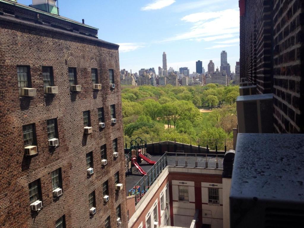 Ein allgemeiner Blick auf New York oder ein Stadtblick von des Hostels aus